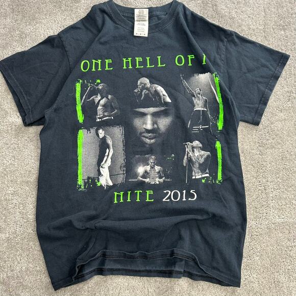 Chris Brown "One Hell of a Nite" 2015 Tour Tee Shirt Size Medium Music Rap Y2K - Picture 1 of 6
